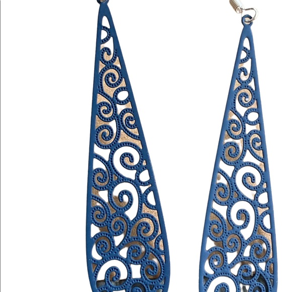 Navy Blue Cutout Metal Elongated Teardrop Design Earrings - Picture 2 of 5